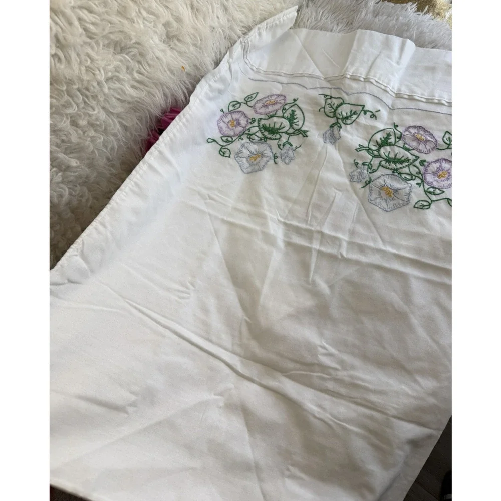 Set of 2 Vintage Handmade Embroidered Pillowcases Roses Flowers Cottage Core